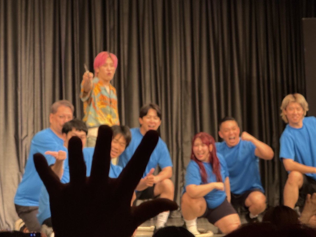 8Hitomi8's tweet photo. 2回目の兼近の城！！
面白かったー！難しいこと考えず、おバカなことやってるの見れるのって意外と他にないのでできることならまたやってほしい…
やっぱり千葉さんのツッコミがよい！！
写真タイムありがとうございました！
前の人がこっちこっちーみたいに手上げて最悪でした！！
#兼近の城 https://t.co/IOmGY85Yj6