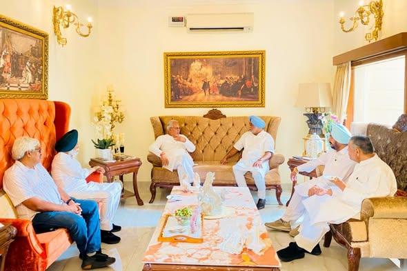 mohit1969's tweet photo. पंजाब प्रभारी  भूपेश बघेल  कांग्रेस  को एकजुट  करने के लिए नेताओं से मिल रहे है , आज उन्होंने पूर्व मंत्री रणदीप नाभा और रज़िया सुल्ताना  से मुलाकात की. 
@bhupeshbaghel  
@INCPunjab 
@RajaBrar_INC https://t.co/OqLQHOfQfI