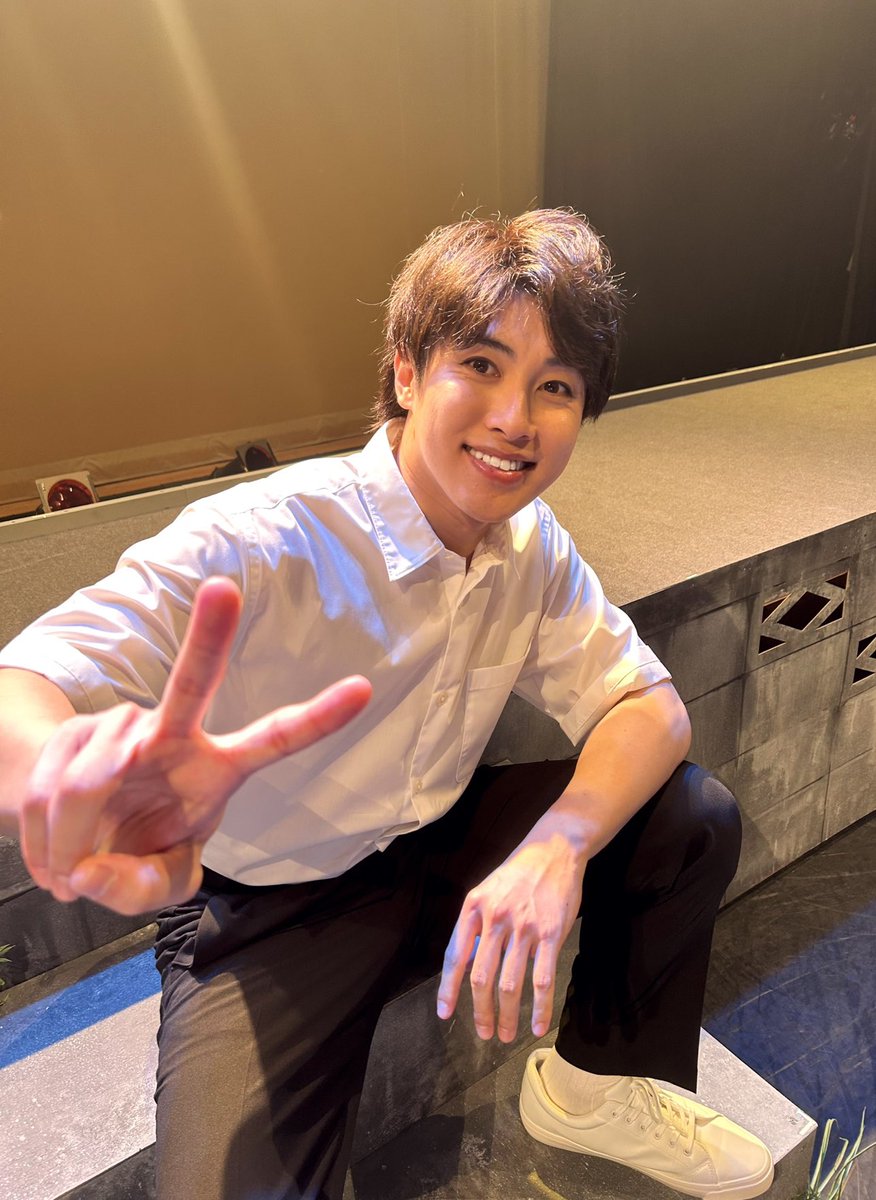 ACTaLE_Official's tweet photo. 『「黄昏の街を行け」-向日葵商店街-』が開幕しました🌇

古き良き昭和の時代が詰まった素敵な作品です♡
“伝承ホール”で待ってます!!!
https://t.co/QVqUvSZkcE

幸大

#黄昏の街を行け
#風野奏介
#あくたれ
#松本幸大 https://t.co/NA4Sm0oX73