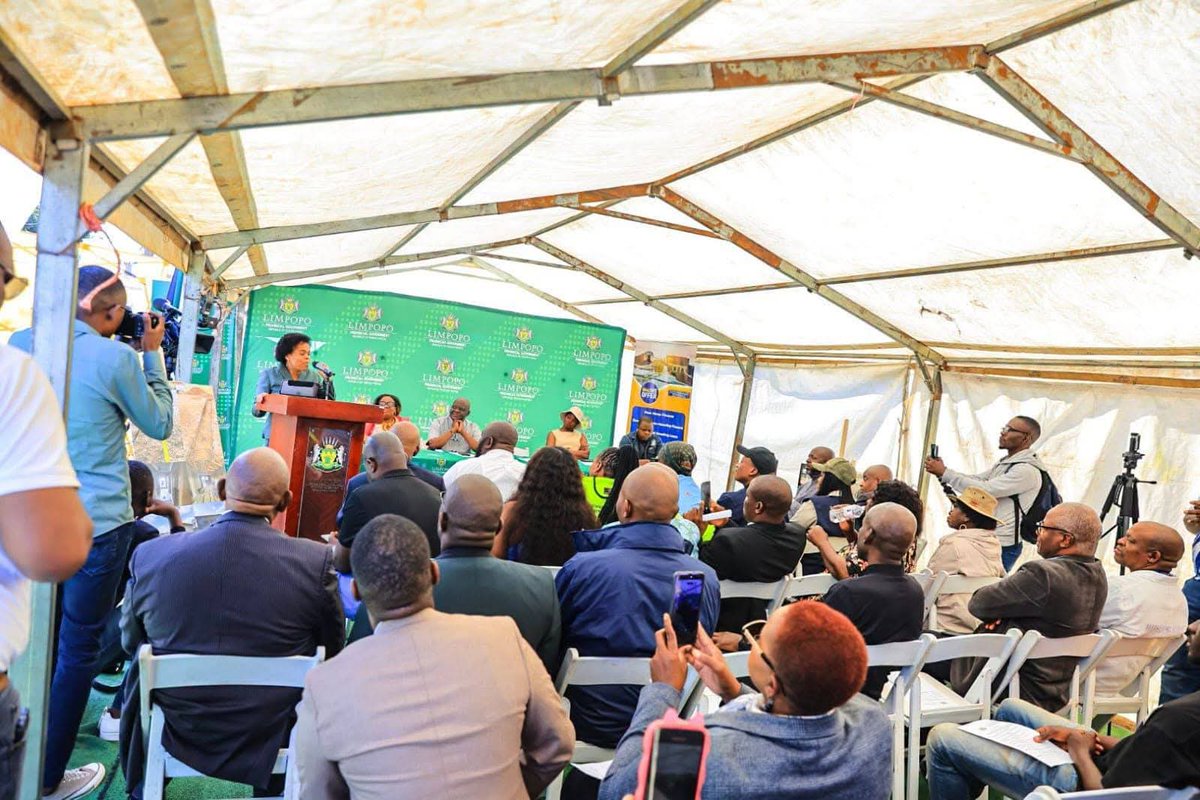 RoadsAgency's tweet photo. MEC for @LDPWRI, Ernest Rachoene is among the Executive Authorities supporting Premier Dr Ramathuba.
#ServiceDeliveryWeek #7thAdministration #ALimpopoThatWorksForAll #LetsGrowLimpopoTogether https://t.co/h9uwf7CwfG