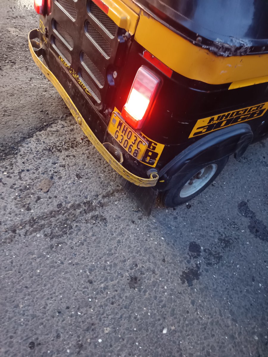 aleehyder1's tweet photo. metered autorickshaw for the  6 to 8 km , from Kurla Station to Bandra Terminus costs around ₹100 to ₹150 based on Mumbai Auto Rickshaw Fare Calculator guidelines (₹26 minimum + ₹17.14 per km). However, local drivers often demand ₹200 to ₹250 @MumbaiRTO @MumbaiPolice https://t.co/FWgMylGByA