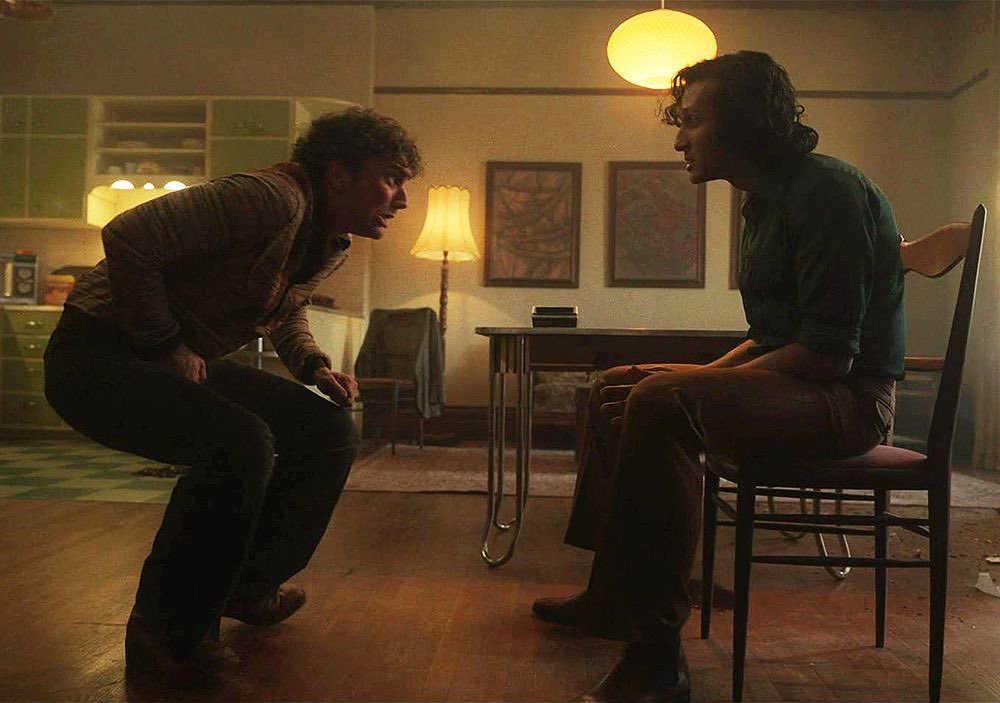 YoMrStilinski's tweet photo. тратить                 vs                  тратить 
деньги                                            деньги
на зубы                                     на пирсинг https://t.co/e7Wtgr0cOt