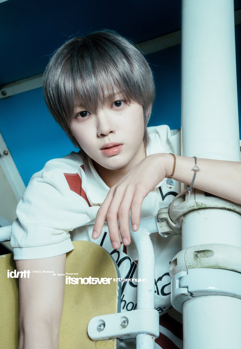 idntt_cosmo's tweet photo. idntt <itsnotover>
Concept Photo Lit Heart ver. - Night

id13 kimseongjun

2026.07.13 6PM KST

Pre-save
🔗 https://t.co/Cy4pu8H5I0

#idntt #아이덴티티
#unevermet #yesweare #itsnotover
#김성준 #kimseongjun https://t.co/EVCEeMYKrk