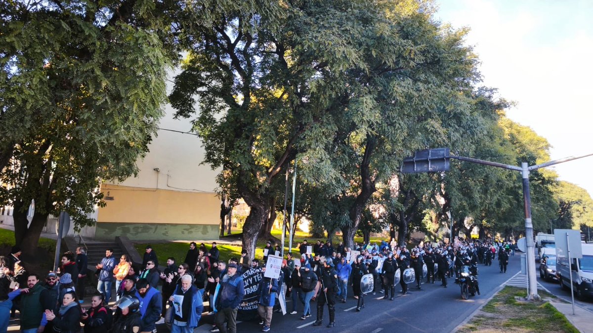 ATECapitalOk's tweet photo. ACTO POR LA SOBERANIA

Nos encontramos frente al Centro Atómico Constituyentes, marchando y  exigiendo la reincorporación de las y los despedidos y en defensa de la soberanía energética y tecnológica nacional.

¡En CNEA no sobra nadie! https://t.co/4E0Kxd6Tvp