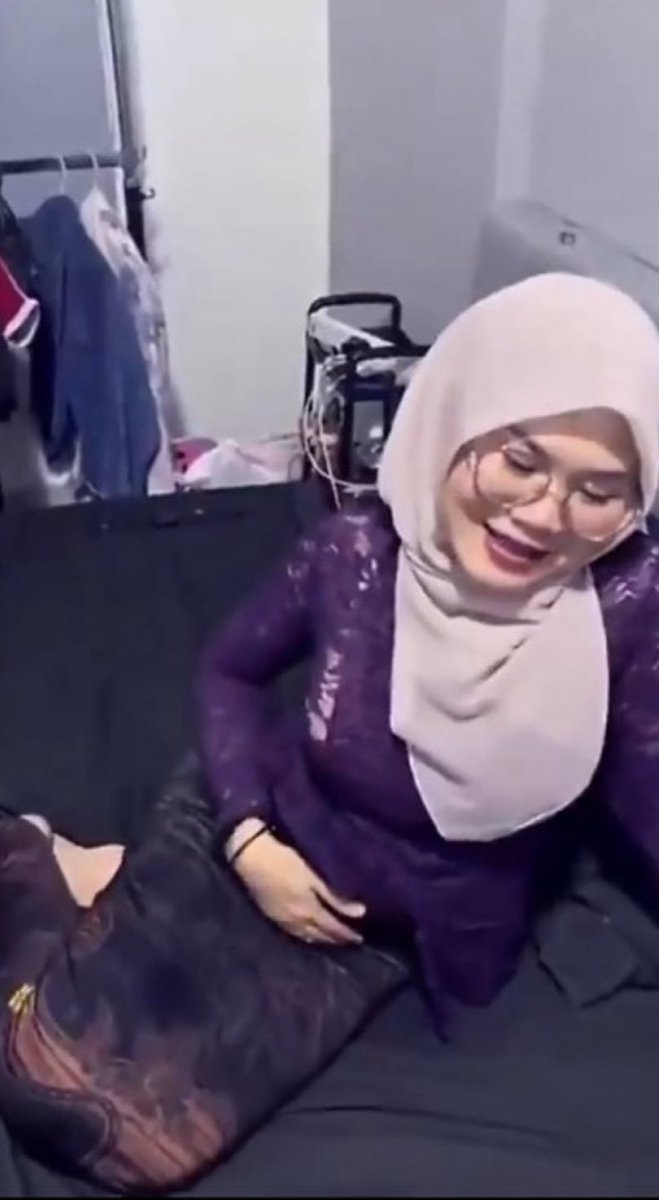 xianfapvipp's tweet photo. - ipar adalah maut 
#malam #malaysia #awektudung #awekcun #iparadalahmaut https://t.co/Xaz0bE9r7J