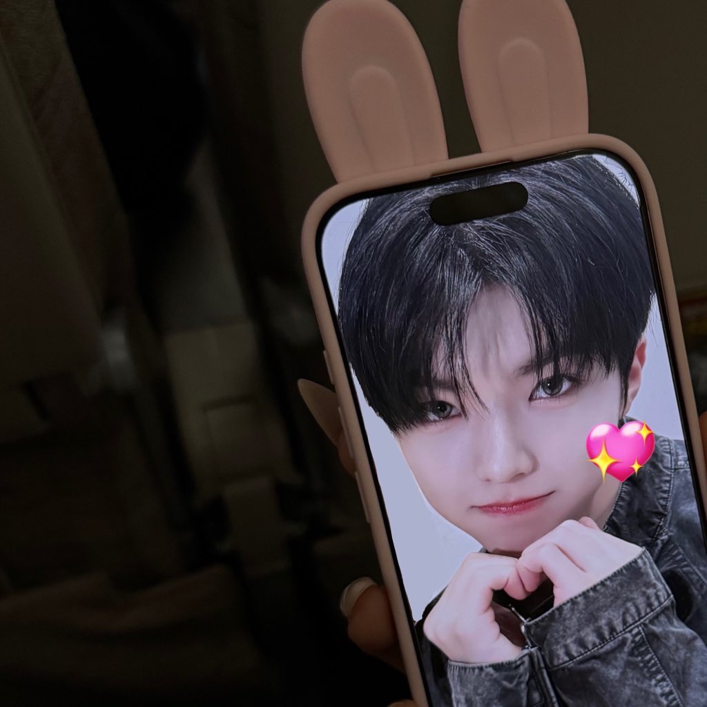 xovelxveloxe's tweet photo. 두 눈엔 하트가 둥둥..💕🐰🎀 https://t.co/6Oh0mA5KGn