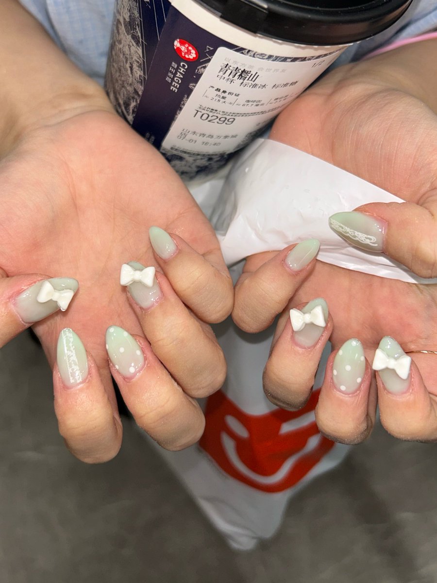 luvkizu's tweet photo. 칭다오 가는 사람들 여기서 네일꼭하면좋겟다.💅💅
10손연장+아트에 3만원나옴😭😭😭 그리고엄청졸귀졸귀강아지이쯈 ♡♡

어디냐묜 여기 👇👇

📍 本奈.日式美甲美睫 https://t.co/EwfHDes4oi