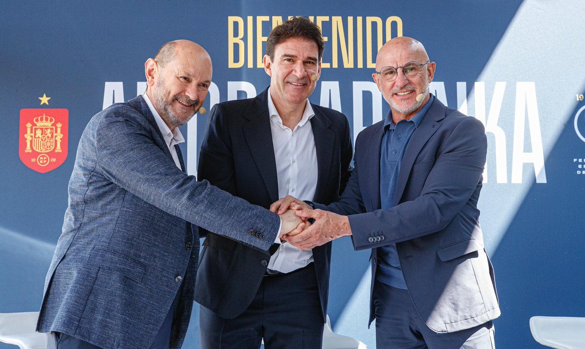 Karanka's tweet photo. I rejoined @rfef a year ago, and there's no better way to celebrate that anniversary: the team in the World Cup quarter-finals and our dream still alive. So proud to represent @SEFutbol and help out in the day-to-day running of an organisation I consider to be home. 🇪🇸 ⭐️ https://t.co/eE6C1EcyC7