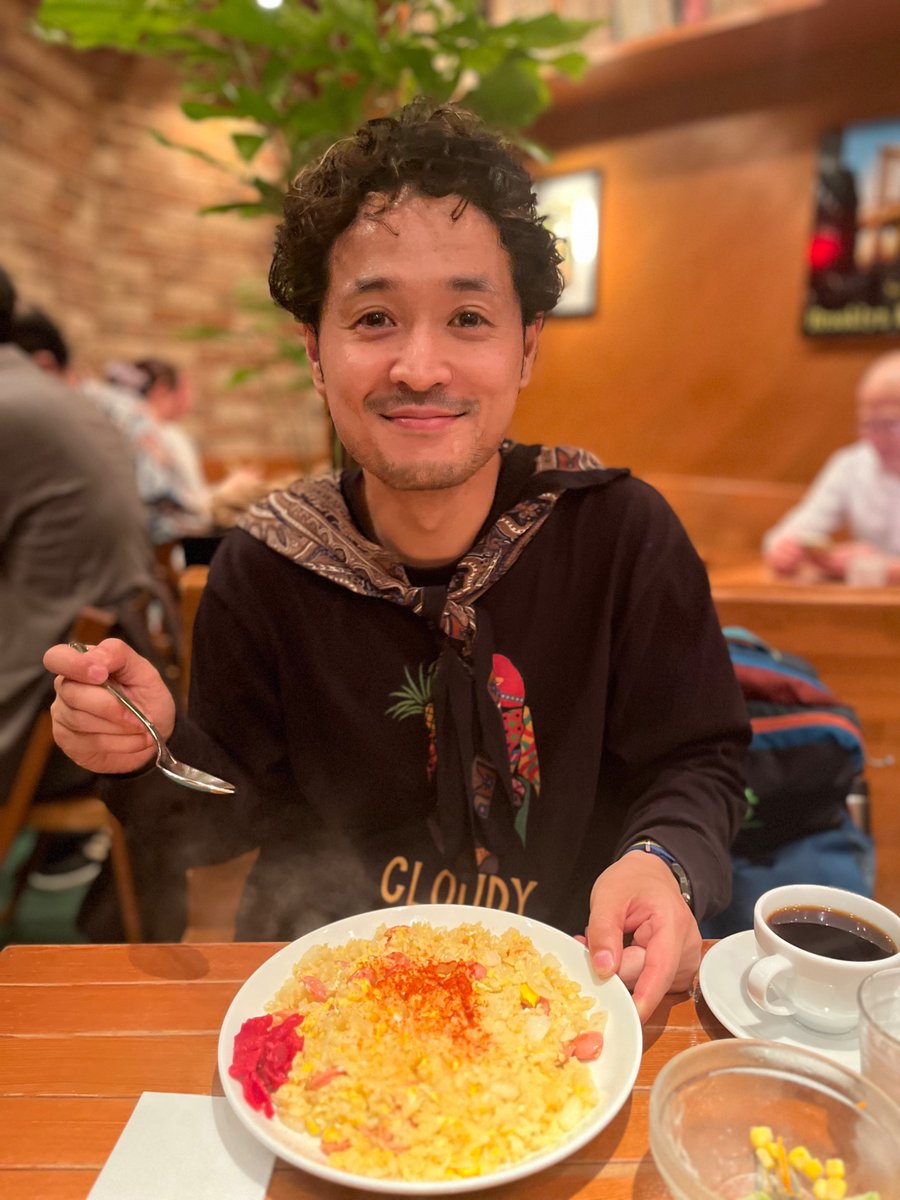 shinya7k's tweet photo. 久屋大通の爆音ジャズ喫茶で、最高に美味いピラフを。
先日の優しい劇団では尾﨑さんに「グルメ」という役を書いてもらって、演劇も好きだけど、美味しいものもとっても好きなので嬉しい。
各地に美味いものが沢山あるなぁ。
(写真を貼り忘れて、再度🙏) https://t.co/uuFlA6GmTZ