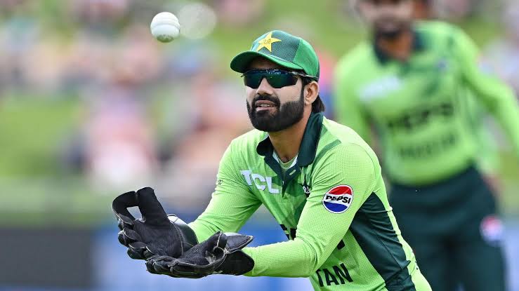 TalhaDigital007's tweet photo. 🚨 MUHAMMAD RIZWAN CONSISTENCY ACROSS ALL FORMATS! 🇵🇰

Muhammad Rizwan continues to deliver for Pakistan in every format of the game.

CAREER STATS

ODIS 

Matches: 103
Runs: 2,979
Highest: 131*
Average: 40.80
Strike Rate: 84.65
Fifties: 19
Hundreds: 4

TESTS 

Matches: 43
Runs: 2,580
Highest: 171*
Average: 40.31
Strike Rate: 54.06
Fifties: 14
Hundreds: 3

T20IS 

Matches: 106
Runs: 3,414
Highest: 104*
Average: 47.71
Strike Rate: 125.37
Fifties: 30
Hundred: 1

One of Pakistan most dependable batters across all three formats. 🇵🇰