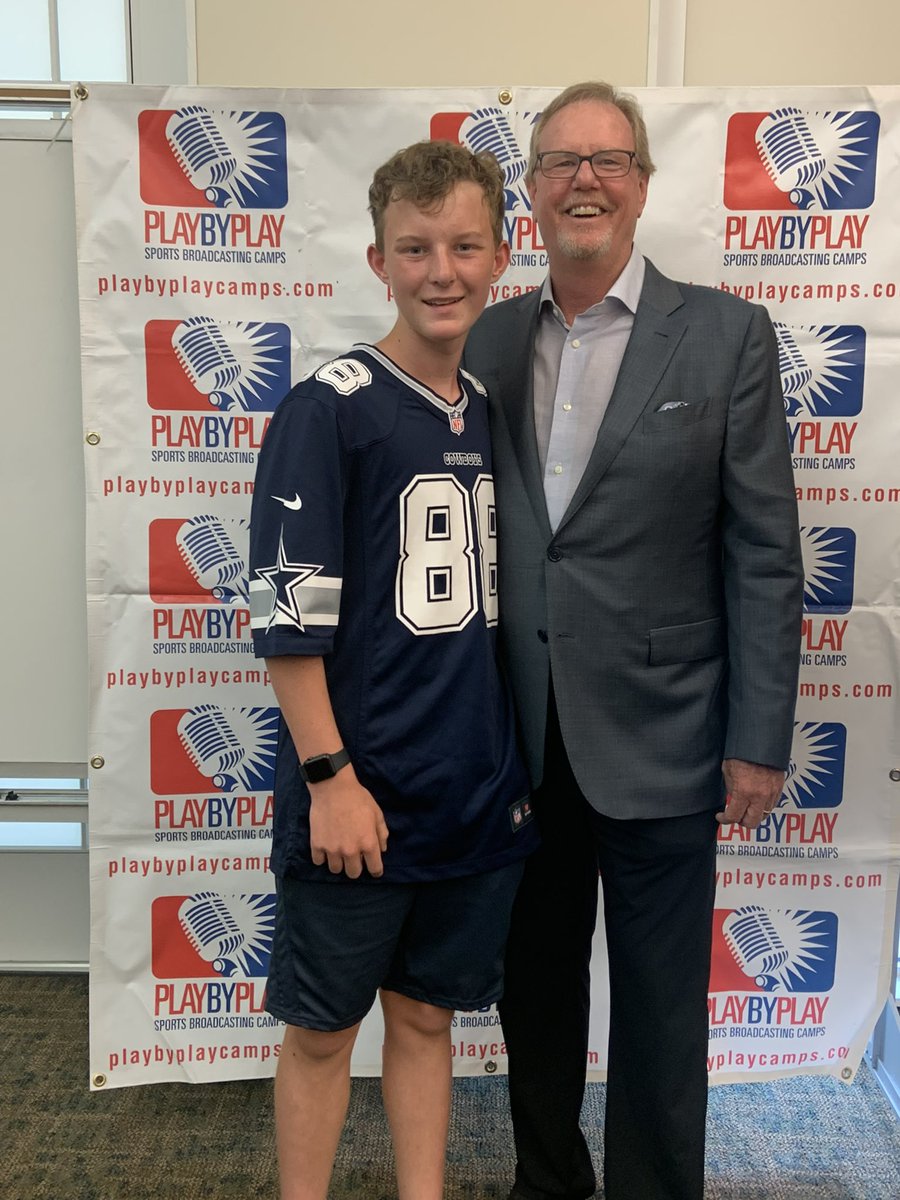 Matthew_Lynn06's tweet photo. I went to this camp 5 years ago! Once in Dallas and once in Philadelphia. Great experience. Gave me a great foundation for what I do now! @playbyplaycamps https://t.co/li86ps2mtv