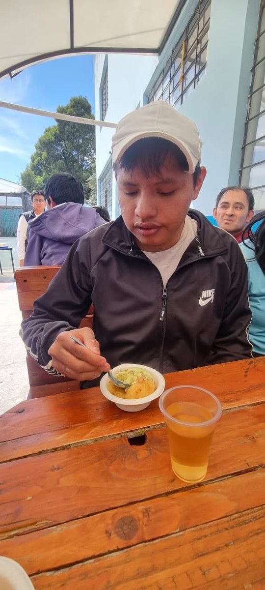 FinesecD's tweet photo. 🛒😋 ¡Disfrutando de los productos de Mil Sabores! 😋🛒

Fomentamos la autonomía y las habilidades para la vida diaria a través de experiencias cotidianas como elegir, servir y disfrutar nuestros productos favoritos. 🍪🥤✨

¡Cada actividad es una oportunidad para crecer! https://t.co/rkGYNCD4Xl