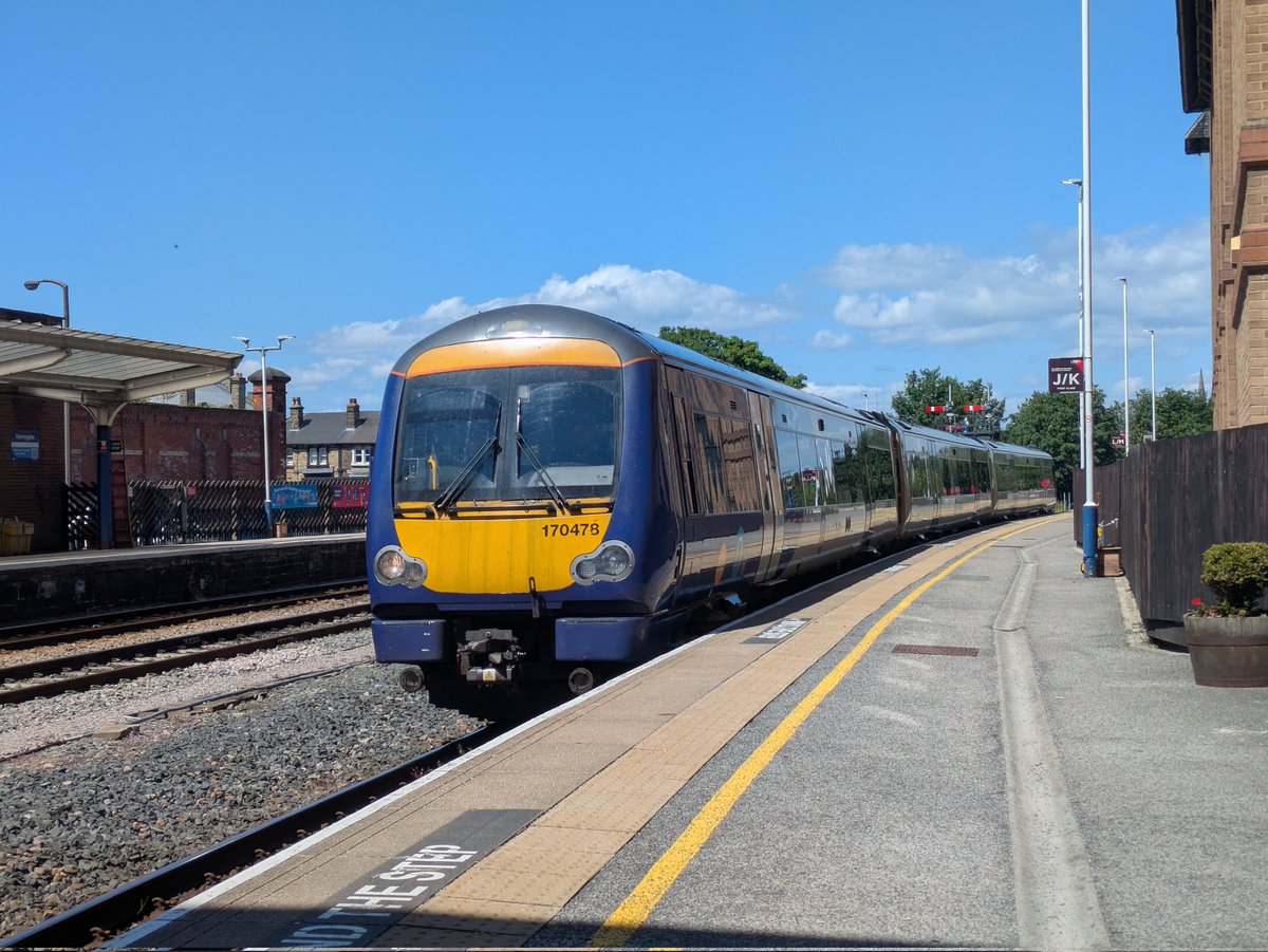 SteelCityDog_'s tweet photo. After ~1hr in Harrogate, including a short walk over to see Betty's Tea Room, @northernassist 170478 picks me up to take me onwards. Where to next? You'll just have to find out.
#Class170 #NorthernExplorer https://t.co/y6d154TGku