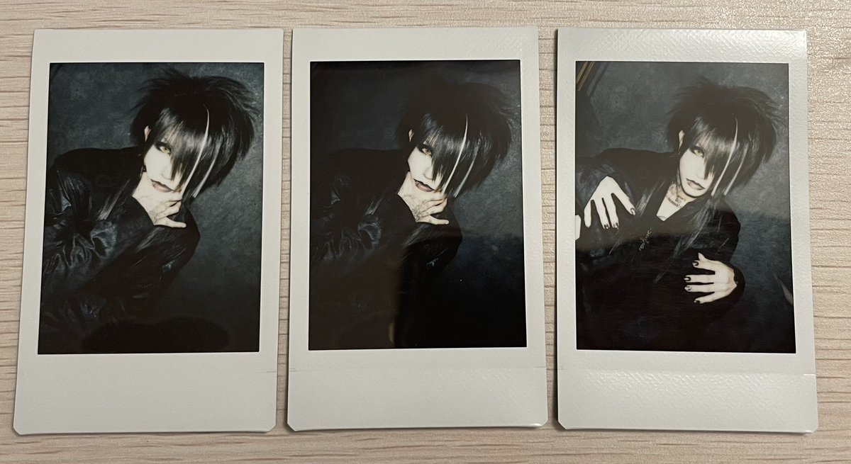 6_96_rn's tweet photo. 【交換またはお譲り】
零[Hz]  ZEROHZ presents limited LIVE-2026-「東京」
7/8 黒服 当日チェキ

譲：ROYさん、RYOGAさん、TEIKAさん、Leoさん
求：Rioさんor書き込みあり定価、書き込みなし500円(+送料)

お手渡し、郵送どちらも可能です
条件の合う方がいらっしゃいましたらお気軽にご連絡ください https://t.co/ssALuwS0Oh