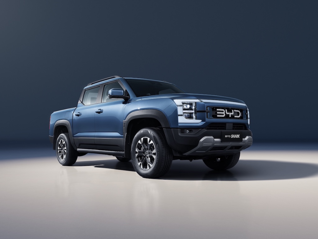 FleetWorldGroup's tweet photo. BYD Shark plug-in hybrid pickup truck open for orders from £47,290

BYD has confirmed the arrival of its Shark plug-in hybrid double-cab pickup in the UK, priced...

https://t.co/uHdeI2kubX

#LatestNews #BYDShark https://t.co/eQnzG0TgNu