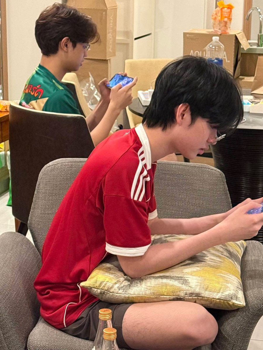 ppeachayah's tweet photo. กำลังซ้อมอย่างหนัก เพราะใช้แพทช์ใหม่จริง น้องเบคสู้เขาลูก มีเวลาวันเดียว เราทำได้ ๆๆๆ 👊🏻 https://t.co/8I4ajr6KP6