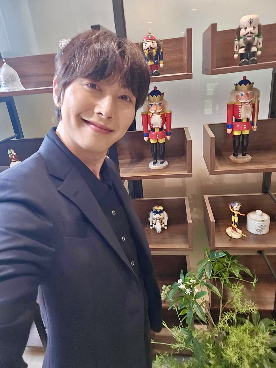 tayie_official's tweet photo. 💙 https://t.co/pzVrBh38kB