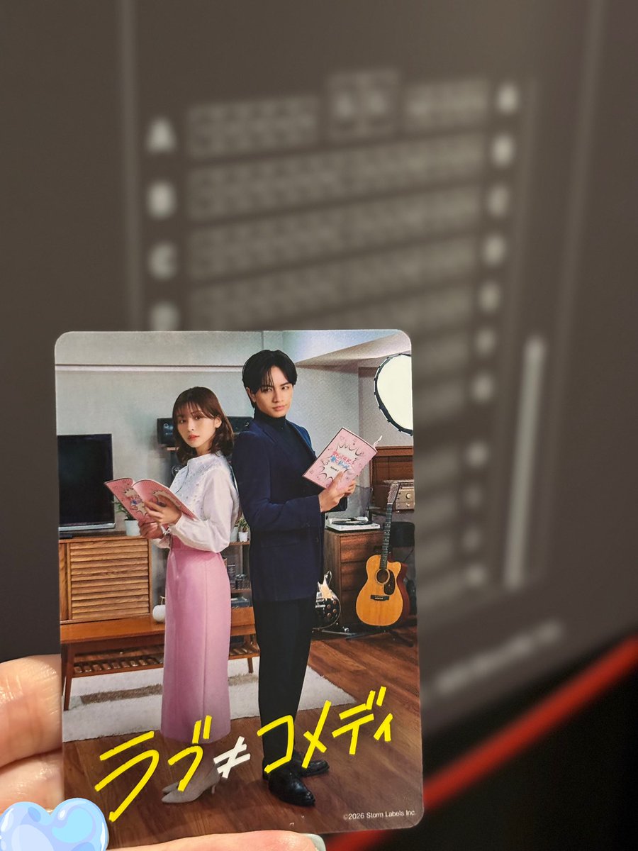 tanami_mrk's tweet photo. #映画ラブノットコメディ おかわり。
あれ、もしかしてこれ傑作では…？
アイドル主演、ラブコメドラマの裏側を描いたベタな展開は表向き。登場人物がみんな自分の仕事に誇りを持ち、いいものを作ろうと尽力する姿に何度も胸が熱くなった。そしてラスト数分で明かされる構造！おもしろい〜！#中島健人 https://t.co/kG2eQdhGc1