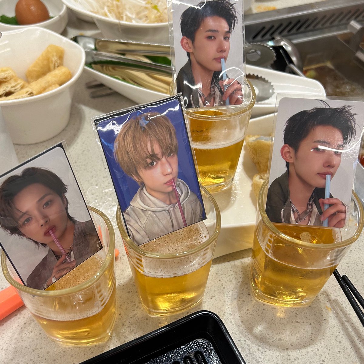 hoho1tal's tweet photo. 직장인의 연차보다 소중한 죠둥기님 2️⃣2️⃣살 생일。 을 진심으로 축하합니다 🎉
빨대포카 저렇게 쓰니까 귀여운 것 같아요 

#HAPPY_JO_DAY
#죠둥이생일축하해요축하밥 https://t.co/2gOD2at48O