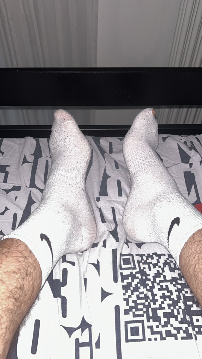 padronegiovanni's tweet photo. it takes only socks of a 18yo alpha to fuck your brain https://t.co/40nuhIluhX