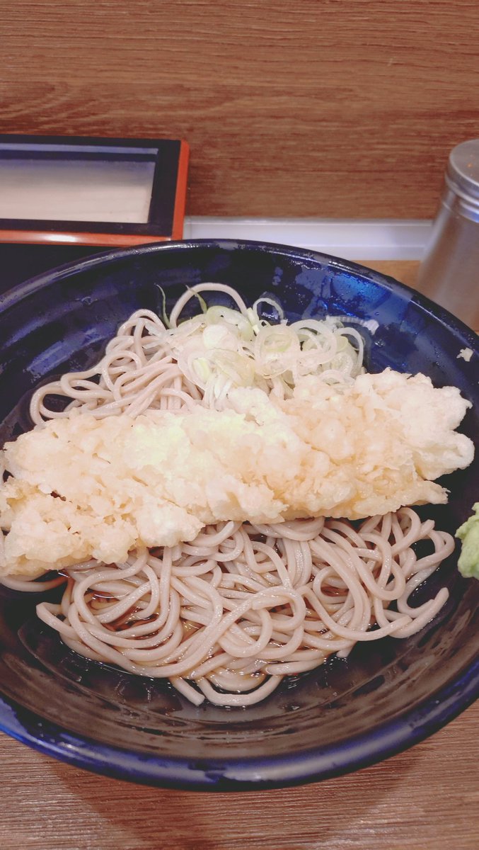 Mori92da's tweet photo. 駅近くに24時間のそば屋あるから夜ご飯困らなそうなのもいい。美味しかった。 https://t.co/rehHLfYdgf