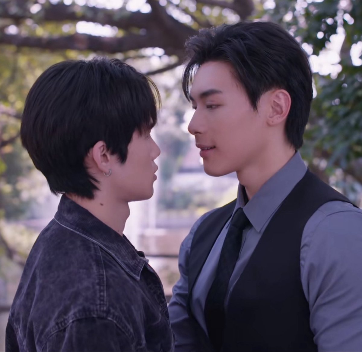 sfkkfs_'s tweet photo. จากใจที่วนดูมาหลายรอบละ payback เป็นอีกซีรี่สที่ควรแมสสส บทดี พล้อตเริ่ด นสด.เคมีระเบิด ตอนแรกไม่คาดหวัง ตอนนี้ติดงอมแงมละ 😂 พระเมะกุอย่างเบียว จะสวบพระเคะกุอย่างเดียวเลย 555555555555

#PAYBACKTheSeries #PaybackEP6 https://t.co/9iHqh1tSS0