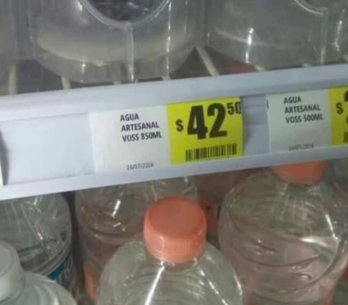 BocataJamonEHM's tweet photo. Pillan el hidrogeno y el oxigeno y los mezclan a fuego lento removiendo con un cucharón de madera o como va el tema? https://t.co/aGkV778vnD