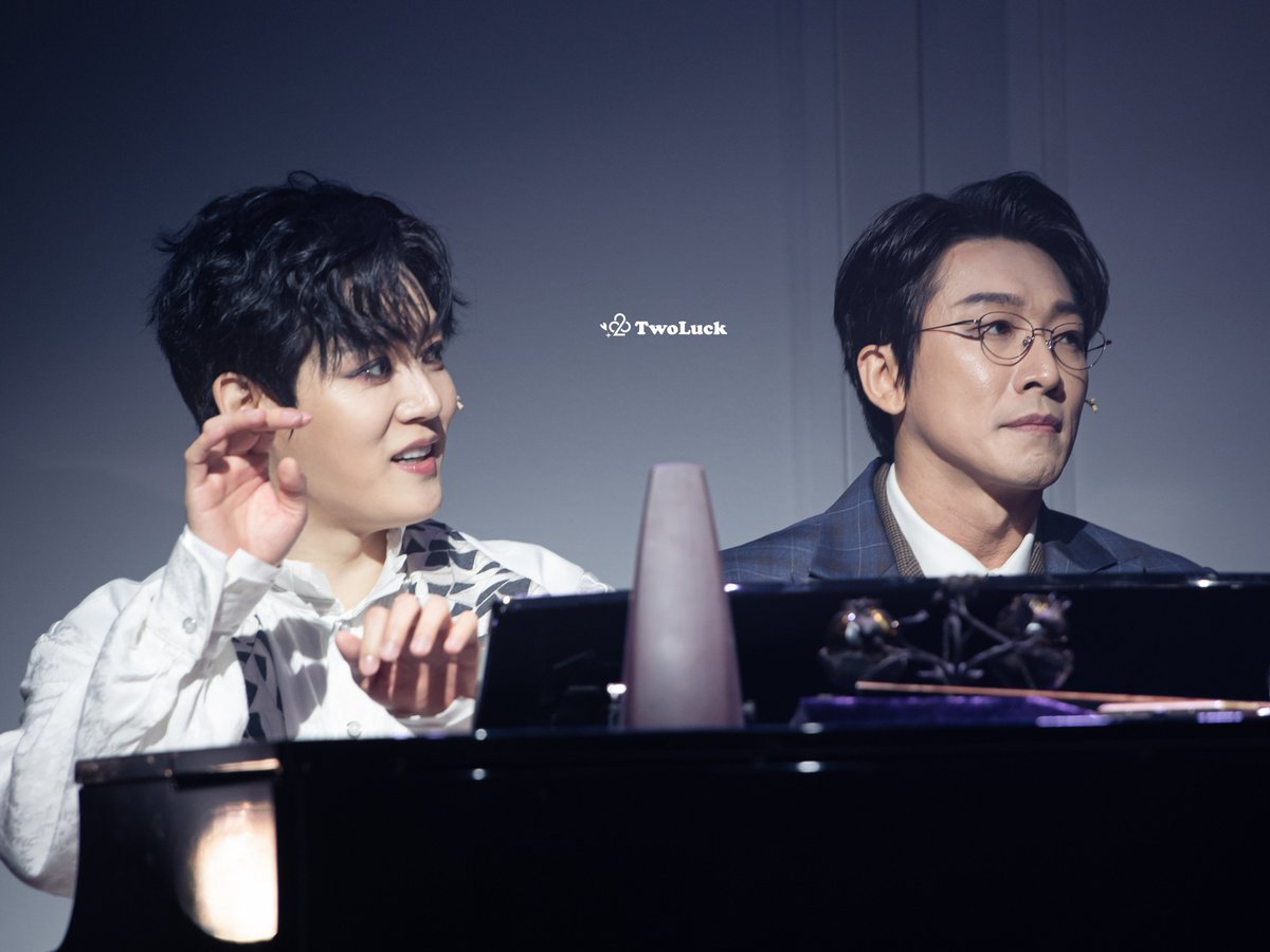 to_luck_'s tweet photo. 2026.07.08🌙
뮤지컬 스트라빈스키🎹 커튼콜📸

🖤스트라빈스키役 #성태준
🤍슘役 #양지원

"난 한시도 쉬지 않고
         떠들어 댈거거든"                                    "상관없어" https://t.co/TdAaukreEE