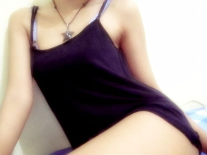 ridtherlie's tweet photo. the so called baddie pose https://t.co/V55o0sKXGU