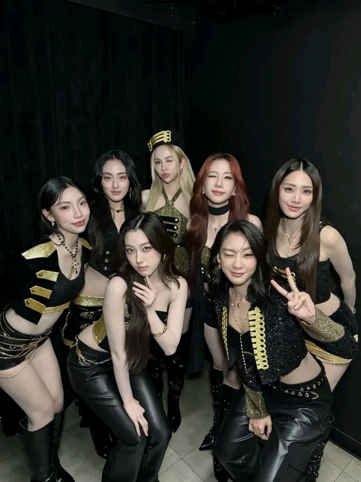 rainbee129's tweet photo. Seablings agenda , manifestation for seablings.. Asia's world tour, Asia's fan meeting. Seaters Collab . Asia's festivals 

🇵🇭BINI x Nona🇮🇩
🇵🇭BINI x 4eve🇹🇭

Who's next..?

@BINI_ph https://t.co/KI5YnXpwic