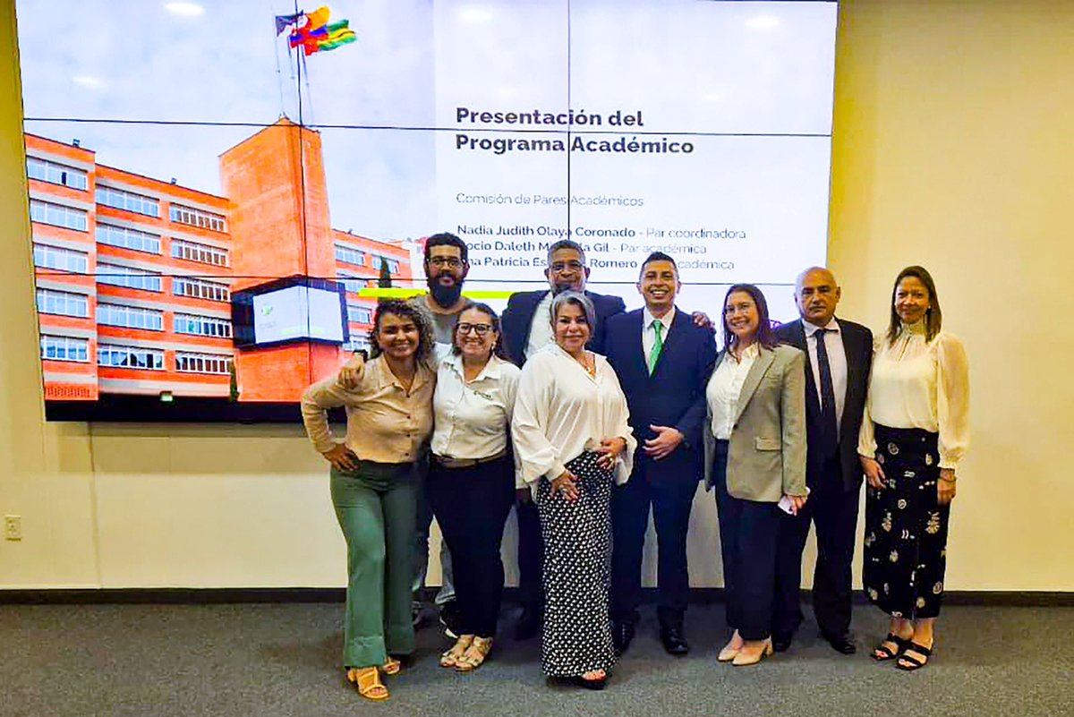 Unidades_UTS's tweet photo. Ingeniería Ambiental de las #UTS es acreditada en Alta Calidad. 
El reconocimiento es otorgado por el @Mineducacion. 

Lee la nota completa ▶️ https://t.co/4ZQ7McgF07 https://t.co/VcXakxr7Zo
