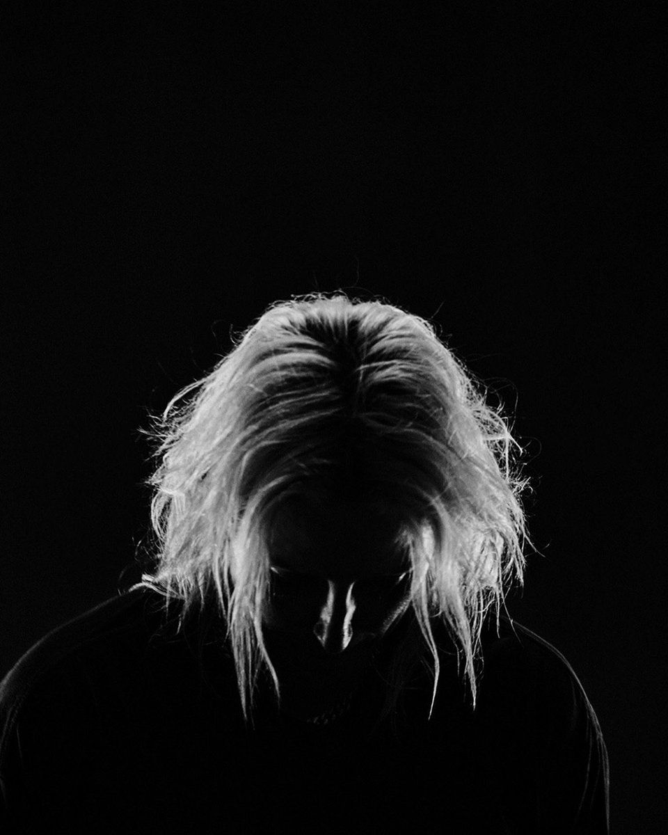 BroodingAnanas's tweet photo. these photos of Emily by Ed Mason😮‍💨🩶 https://t.co/oegesxL538