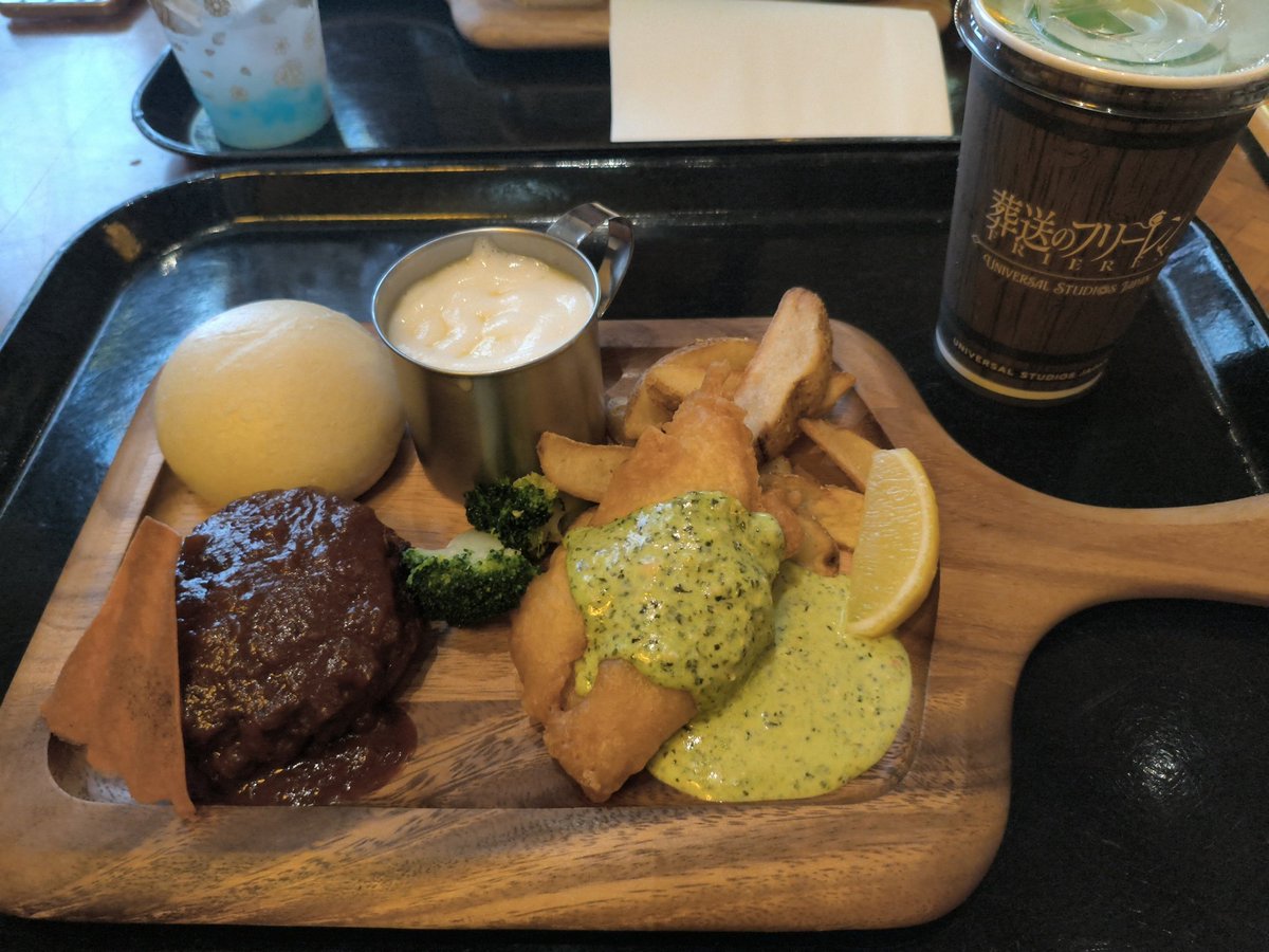 usj_ao_usj's tweet photo. 葬送のフリーレン ～追憶のレストラン～に行ってきました！
美味しくて、ボリュームもあって大満足でした！
#usjファン
#usjフード
#usj
#葬送のフリーレン https://t.co/m9lzaLT7xK