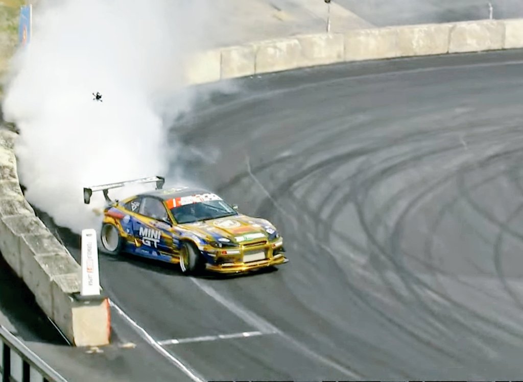 SS23812435's tweet photo. 今日の一枚
エビスでかっこいいドリフトだったユキオ選手その1
#FDJAPAN #faustodriftschool #yokohamatire #kazamaautoservice #MINIGT #LOVCA #ssrwheels https://t.co/sBllLAv90O