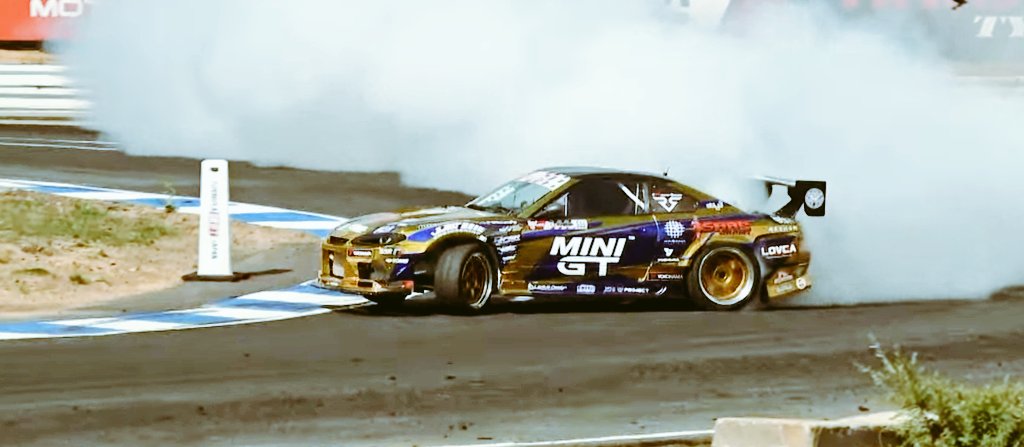 SS23812435's tweet photo. 今日の一枚
エビスでかっこいいドリフトだったユキオ選手その1
#FDJAPAN #faustodriftschool #yokohamatire #kazamaautoservice #MINIGT #LOVCA #ssrwheels https://t.co/sBllLAv90O