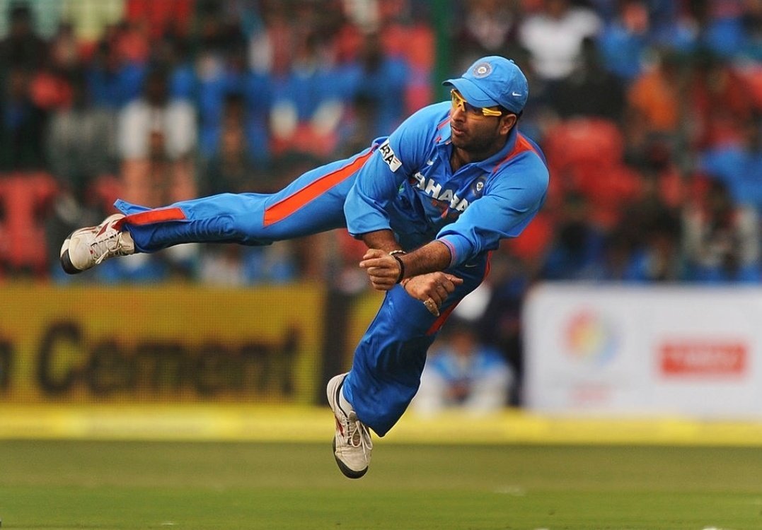 YuviCapital's tweet photo. Yuvi at Point. Kaif at Cover.

the inner ring was officially a NO-RUN ZONE.

they didn’t just save runs they sparked a fielding revolution in Indian cricket

@YUVSTRONG12 @MohammadKaif https://t.co/KHo1Bh3RHG