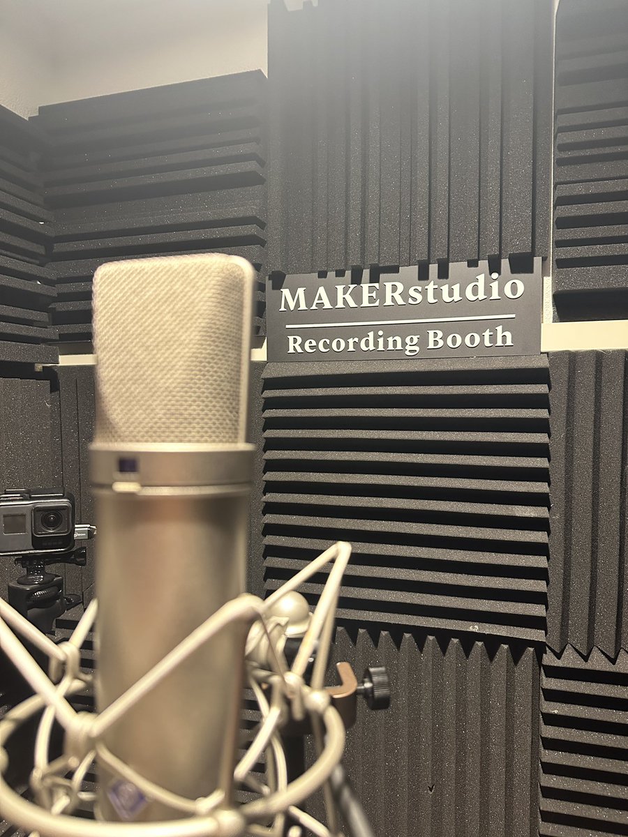 makerstudio2019's tweet photo. レコーディングでした！
本日はボーカル&amp;アコギ録りでした！ https://t.co/np4209SLZv