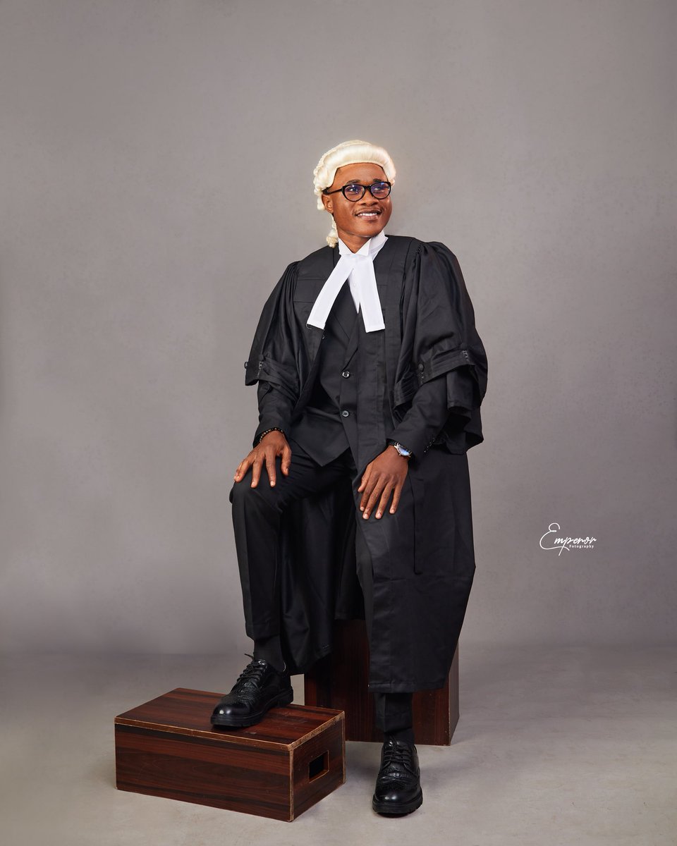 heisIbj's tweet photo. GOD IS THE GREATEST. I saw Him at the center of this all.

J.B. IBIKUNLE, ESQ.

Counsel to the big boys in the Energy, Oil &amp; Gas Industry.

#lawyers #bestfriends #calltobar #growth #7years #brotherhood #newwigs https://t.co/4EHSxg1xh2