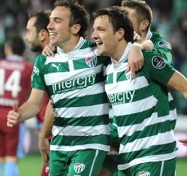 Muratbs63's tweet photo. Böyle muhteşem ikili, bir daha bizde denk gelir mi! #Batalla #Belluschi #Bursaspor 💚🤍🐊 #Bursa https://t.co/5O0nBh14yr