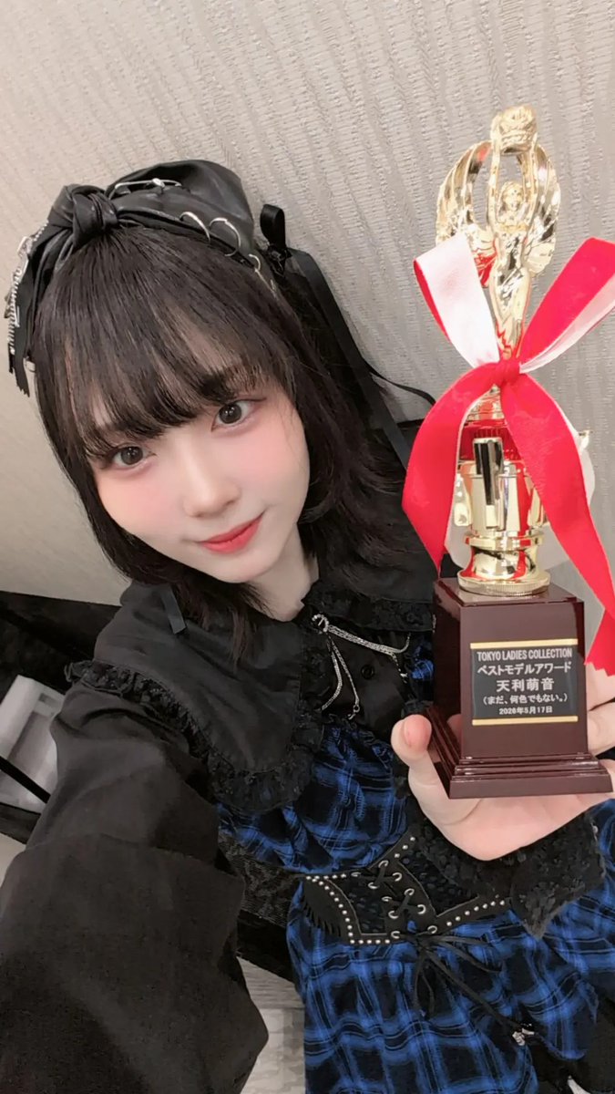 mone_amari's tweet photo. #なにいろ
🟦秋葉原Venus

萌音ルミナありがとうございました！
めっっっちゃ楽しかったね〜！！！
頭変えた！可愛かった？
たーくさんの方々とワイワイできて嬉しかった〜

次は17㈮ ビアガーデンマイアミ大宮！
1部は予約いっぱいかも？2部はまだとれるかも？
お肉食べながら一緒にワイワイしよ〜🍖 https://t.co/jdImvCokgJ