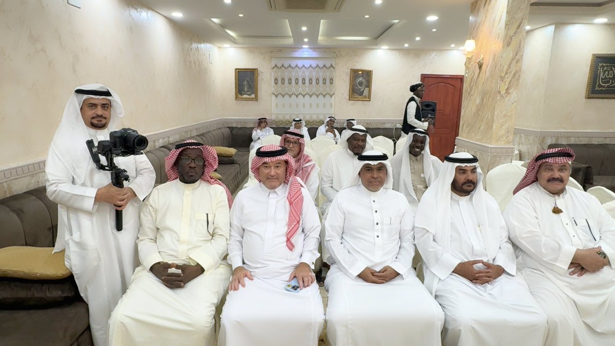 shahdnow's tweet photo. #شاهد_الآن ممثلة في مكتب الصحيفة بمكة المكرمة تقيم حفل ختام أنشطتها لموسم 1447هـ بحضور عدد من مجلس ادارة الصحيفة والاعضاء والاعلاميين والضيوف المدعوين ، تم تكريم فريق أعمال موسم الحج والقسم الرياضي بالصحيفة لموسم 1447هـ . 
تغطية #أحمد_الذبياني @ALTHOBYANI1 
#مكة_المكرمة https://t.co/5SSir2jnrn