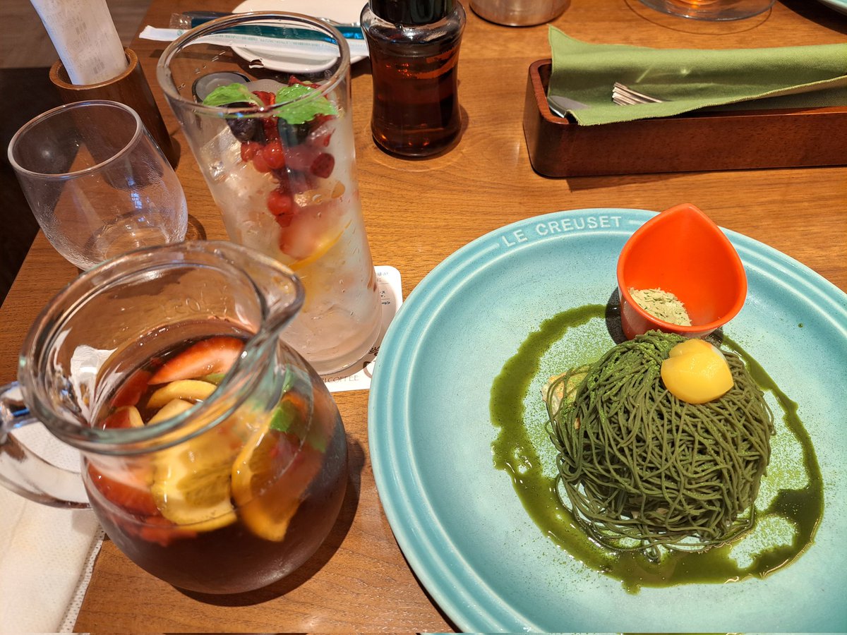 AmoonlightQ's tweet photo. この前ひさびさにむさしの森珈琲いったら+100円くらいでフルーツティー選べるようになってて神だった✨フルーツティー好き！抹茶パンケーキも美味しかった〜 https://t.co/GdkOVn5fYh