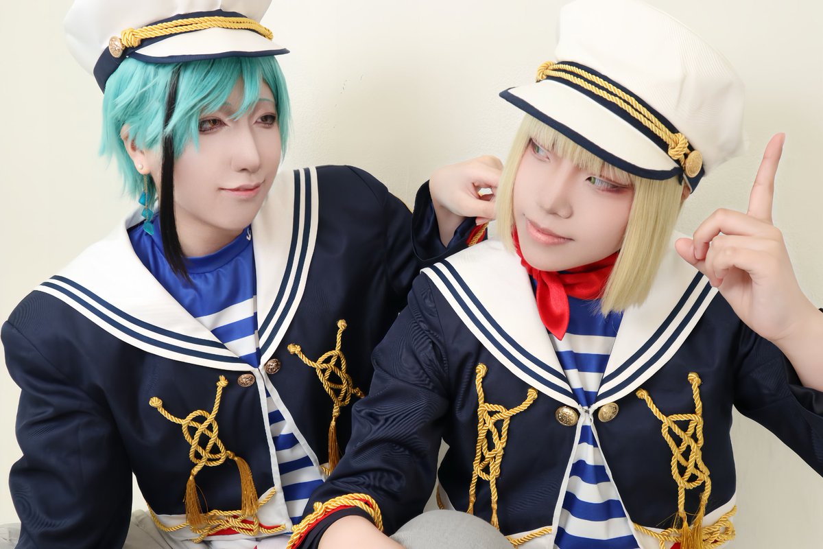 625osushikanaai's tweet photo. Cos│twst│Rook⚓️ Floyd🛟

  　　○ ˚◦Port Fest🌊🚢𓂃 𓈒˚ ○ 
🦈「赤くてヒラヒラしてんねー」
🏹「ノンッ！それを引っ張るのはいけないよ、ムシュー！！」

🦈:@moll_cs 📸:@samupemi_ 
 　　　　　　　  #ハコアム大阪 https://t.co/U8UlZ3XC4h