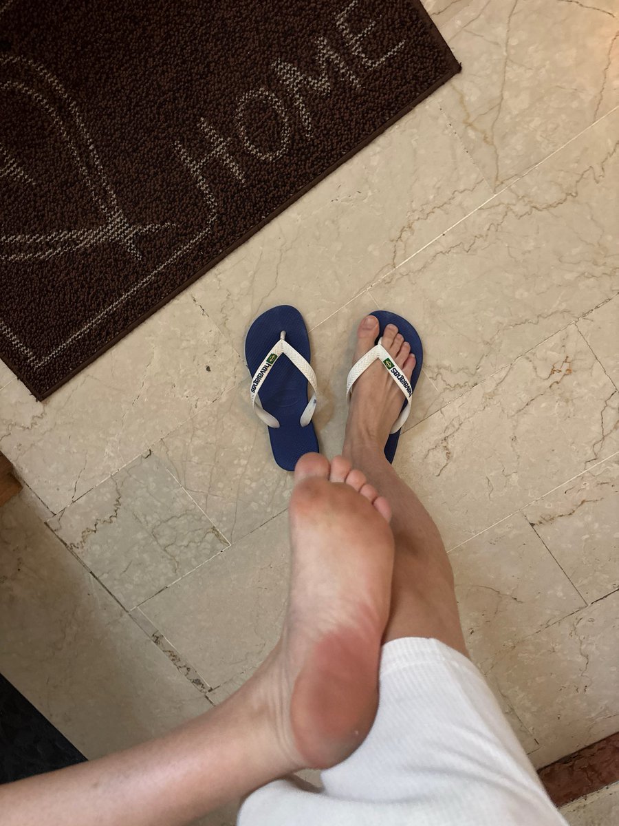 MasterSimon794's tweet photo. Dovreste stare al posto dello zerbino, schiavi! 🩴💸😵‍💫👣
Tributate il vostro Dio:
PayPal: https://t.co/m1Wgp1bYie
Revolut: https://t.co/gOf7w9bHxu
Chi $enda riceverà una sorpresina😏
#findom #paypig #cashmaster #cashslave #tribute #drain #moneyslave #alpha https://t.co/kqeQjaEDea