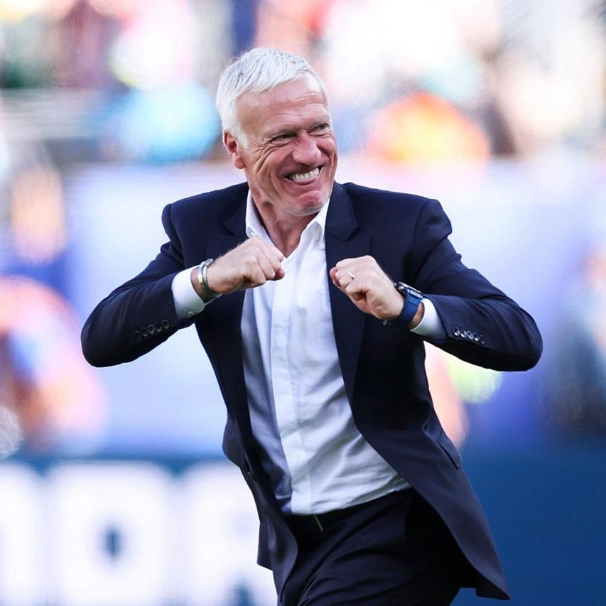 ActuFoot_'s tweet photo. 🚨 Didier Deschamps 🇫🇷 : « L'adversaire, c'est le Maroc 🇲🇦. JE NE VAIS PAS CONSIDÉRER L'ARBITRE (ARGENTIN) COMME UN ADVERSAIRE. » 

🎙️ conf. de presse https://t.co/okwTBdexfb