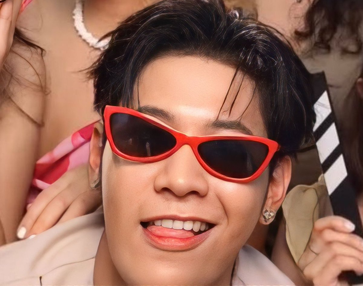 icyblue555's tweet photo. สำเนาถูกต้อง เท่เหมือนบู่บู๋ 😎 https://t.co/6fa3DRt1lj