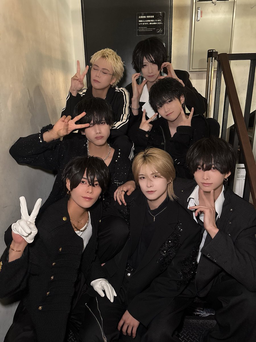 illegal_pop's tweet photo. 本日は『INiTiATiON vol.29』にお越しいただき誠にありがとうございました！

新衣装&新曲「現実的逃避肯！」のお披露目、浴衣での特典会と盛りだくさんのイベントでしたがいかがでしたでしょうか✨👘

これからも、より一層楽しんでいただけるライブをお届けできるよう頑張ってまいります‼️
せーの、ガルガル🐺🐺