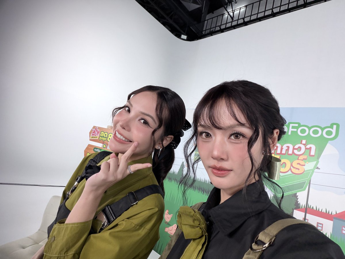 Lookmheewang's tweet photo. LMSY 💚 พี่ grabfood 

GRABFOOD X LOOKMHEESONYA
#GrabFoodถูกกว่าชัวร์xลูกหมีซอนญ่า
#ไทยช่วยไทยพลัสเลือกGrab https://t.co/9fQBQ0ZdR3