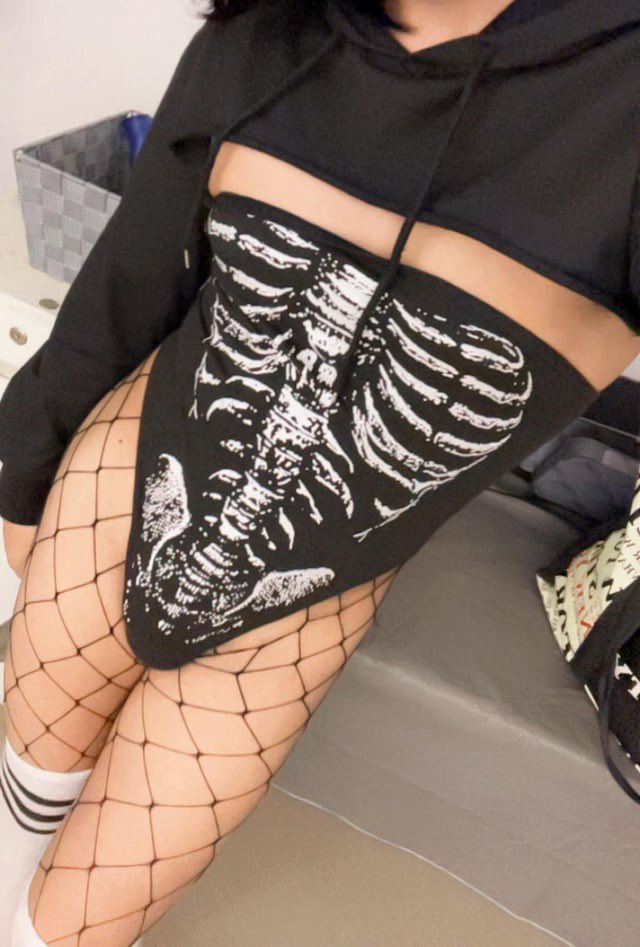 Sissyell1e's tweet photo. One of my favourite outfits I own #nsfw #nsfwtwt #uk #chat https://t.co/tfLSti17ji