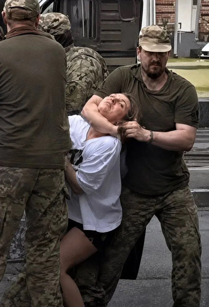 Anzor079's tweet photo. @Tatana00776516 Демократия по украински которые победители https://t.co/NU1tLlNibK